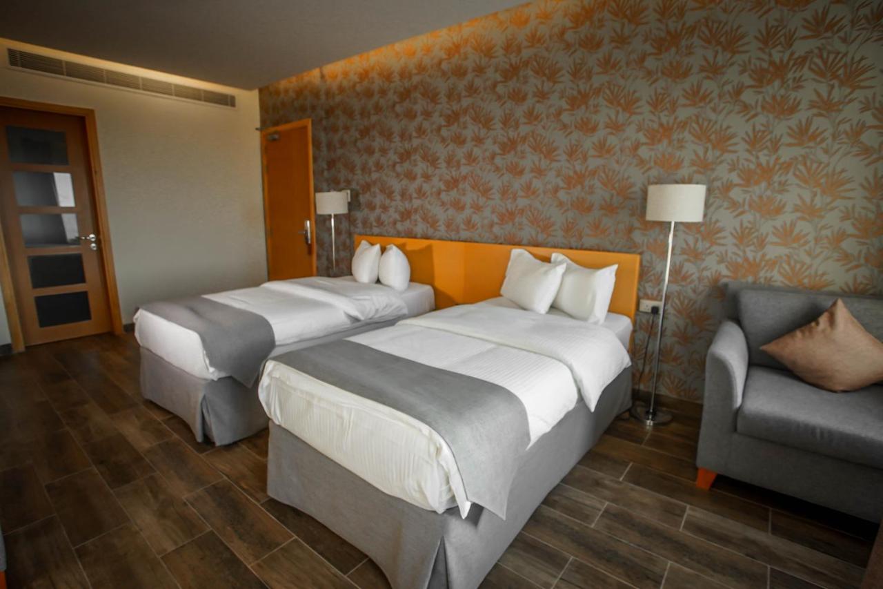 Sama Muscat Hotel Al Khawd Exterior foto